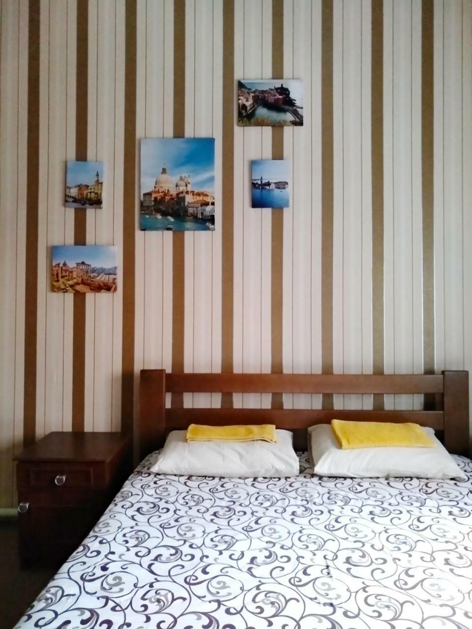 Lviv Lucky Hostel Екстер'єр фото
